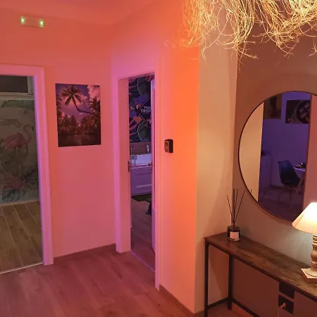 Apartament Suite Maison Tropical - Luxury Apartment Con Jacuzzi - Bari Centro