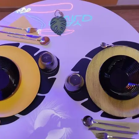 Apartment Suite Maison Tropical - Luxury Apartment Con Jacuzzi - Bari Centro *