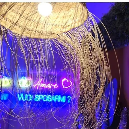 Suite Maison Tropical - Luxury Apartment Con Jacuzzi - Bari Centro Daire