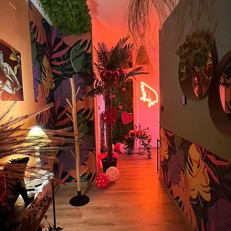 Maison Tropical - Luxury Con Jacuzzi - Centro Apartament