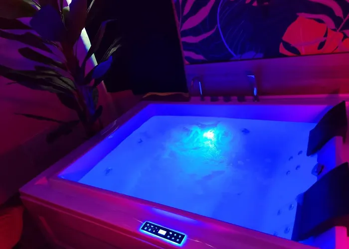 Maison Tropical - Luxury Con Jacuzzi - Centro Apartament *